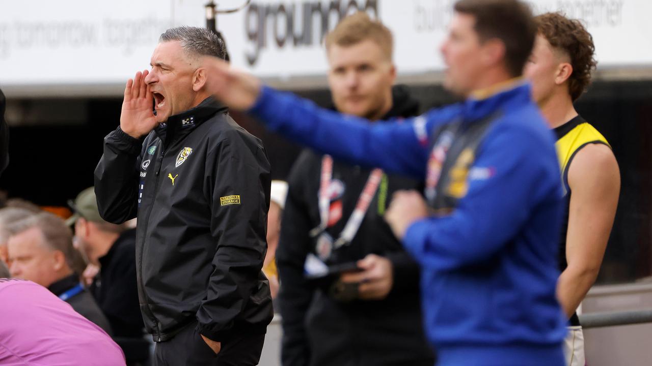 Richmond coach Adem Yze (left)