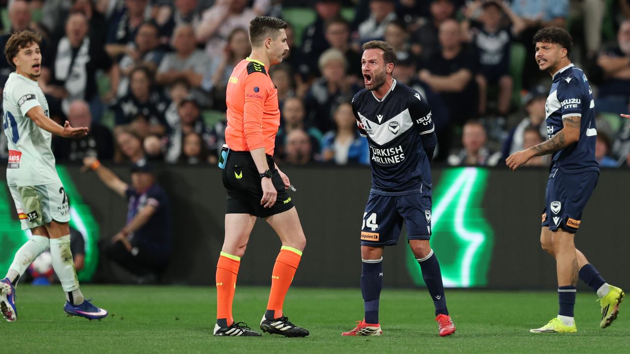 Mata roars