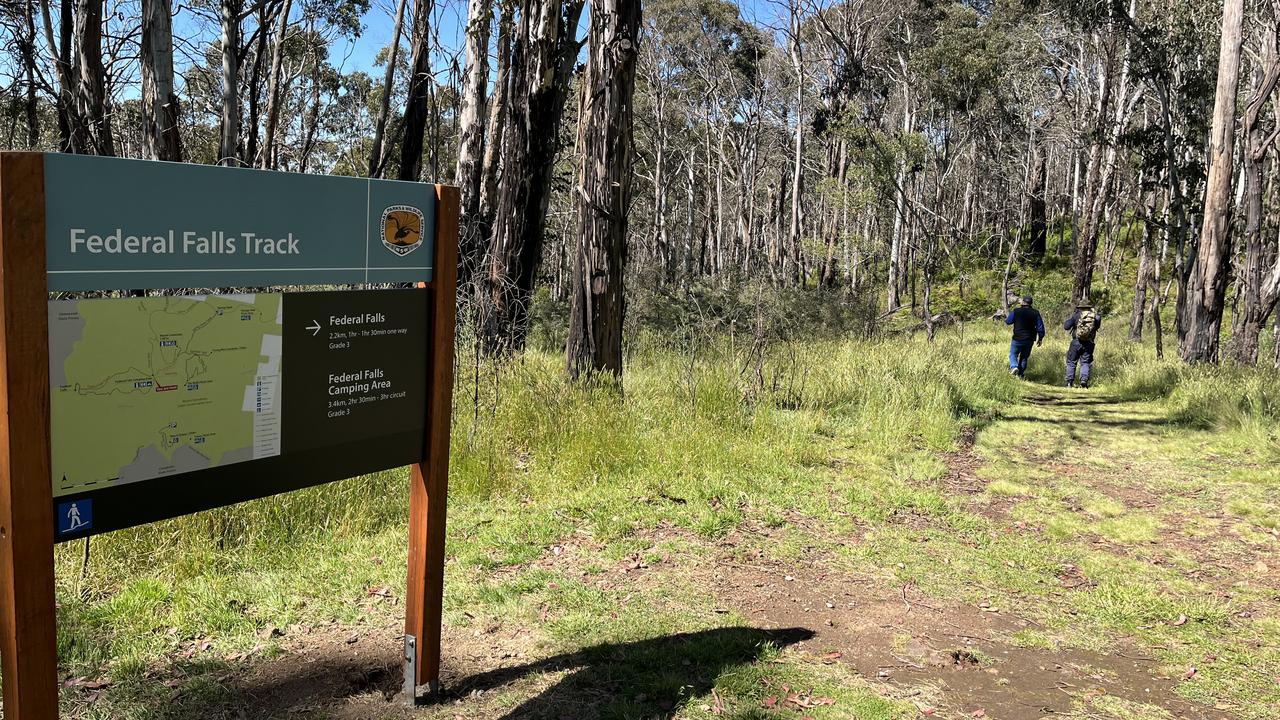 Police walk the Federal Falls track in search of Esther Wallace (file)