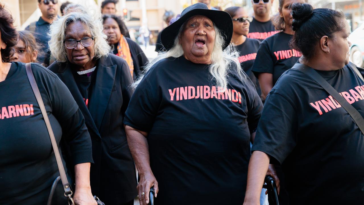 Yindjibarndi Aboriginal Corporation supporters