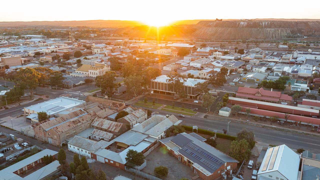 Sunrise over the Broken Hill City Council building