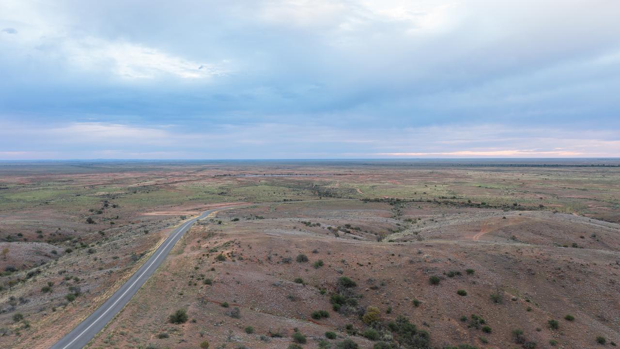 The Mundi Mundi Plain, 30km west of Broken Hill